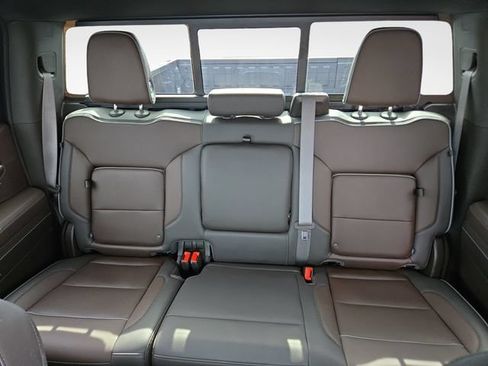 Used 2025 GMC Sierra 1500 Denali AWD/4WD image 33