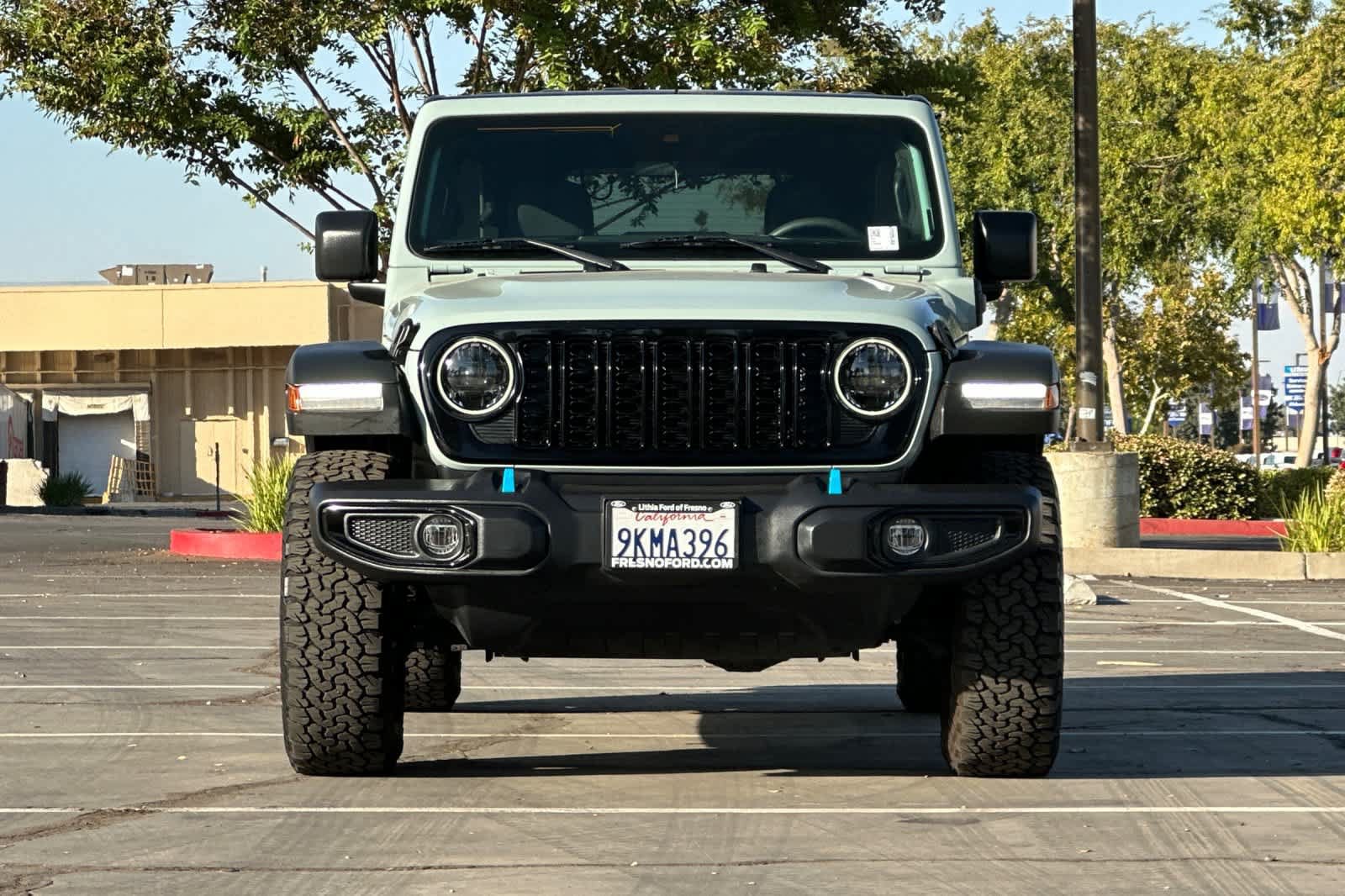 Used 2024 Jeep Wrangler Unlimited AWD/4WD image 11