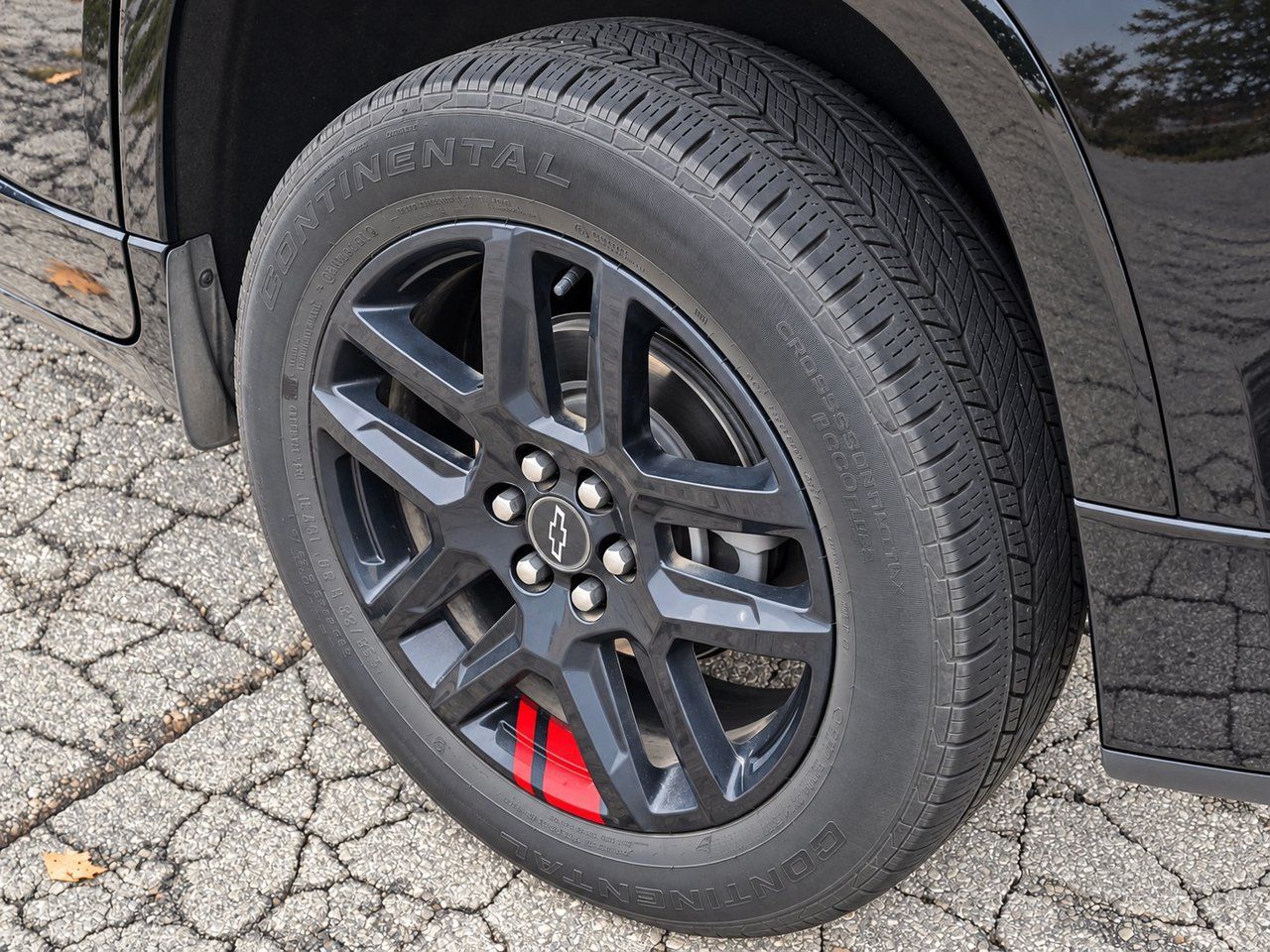 Used 2022 Chevrolet Traverse Premier w/ Redline Edition AWD/4WD image 11