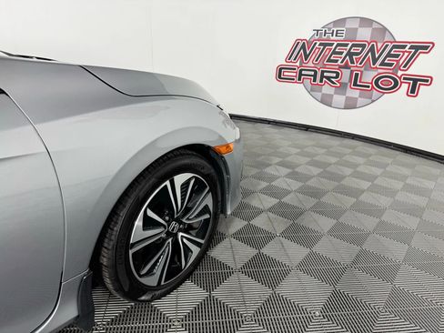 Used 2018 Honda Civic EX-T image 28