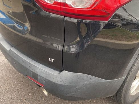 Used 2018 Chevrolet Traverse LT image 17