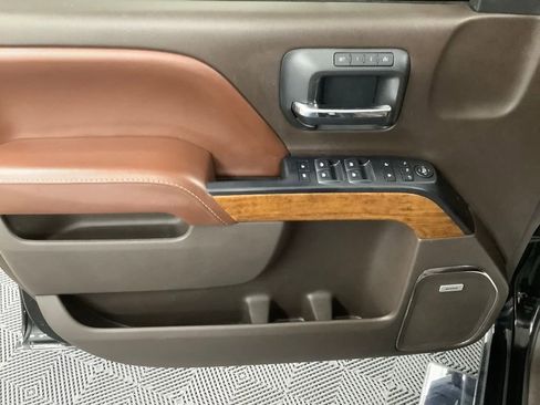 Used 2015 Chevrolet Silverado 1500 High Country image 9