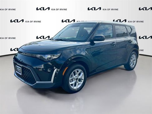 New 2025 Kia Soul LX w/ LX Technology Package image 3