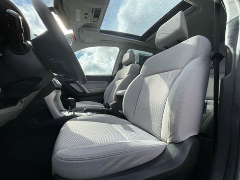 Used 2018 Subaru Forester 2.5i Premium image 11