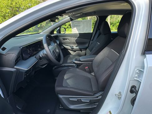 New 2026 Nissan Leaf w/ Floor Mat Package (S+) FWD image 7