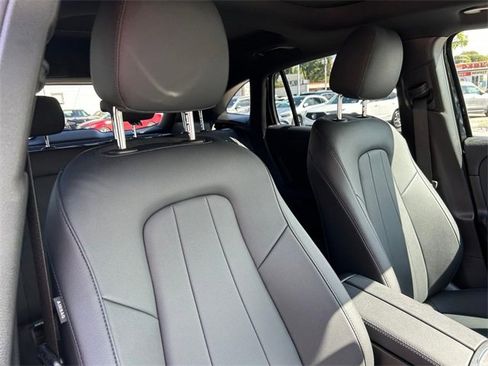 Used 2024 Mercedes-Benz GLA 250 4MATIC image 32