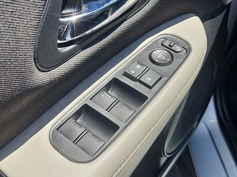 Used 2020 Honda HR-V LX image 13