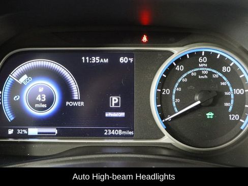 Used 2022 Nissan Leaf SV w/ Protection Package image 11