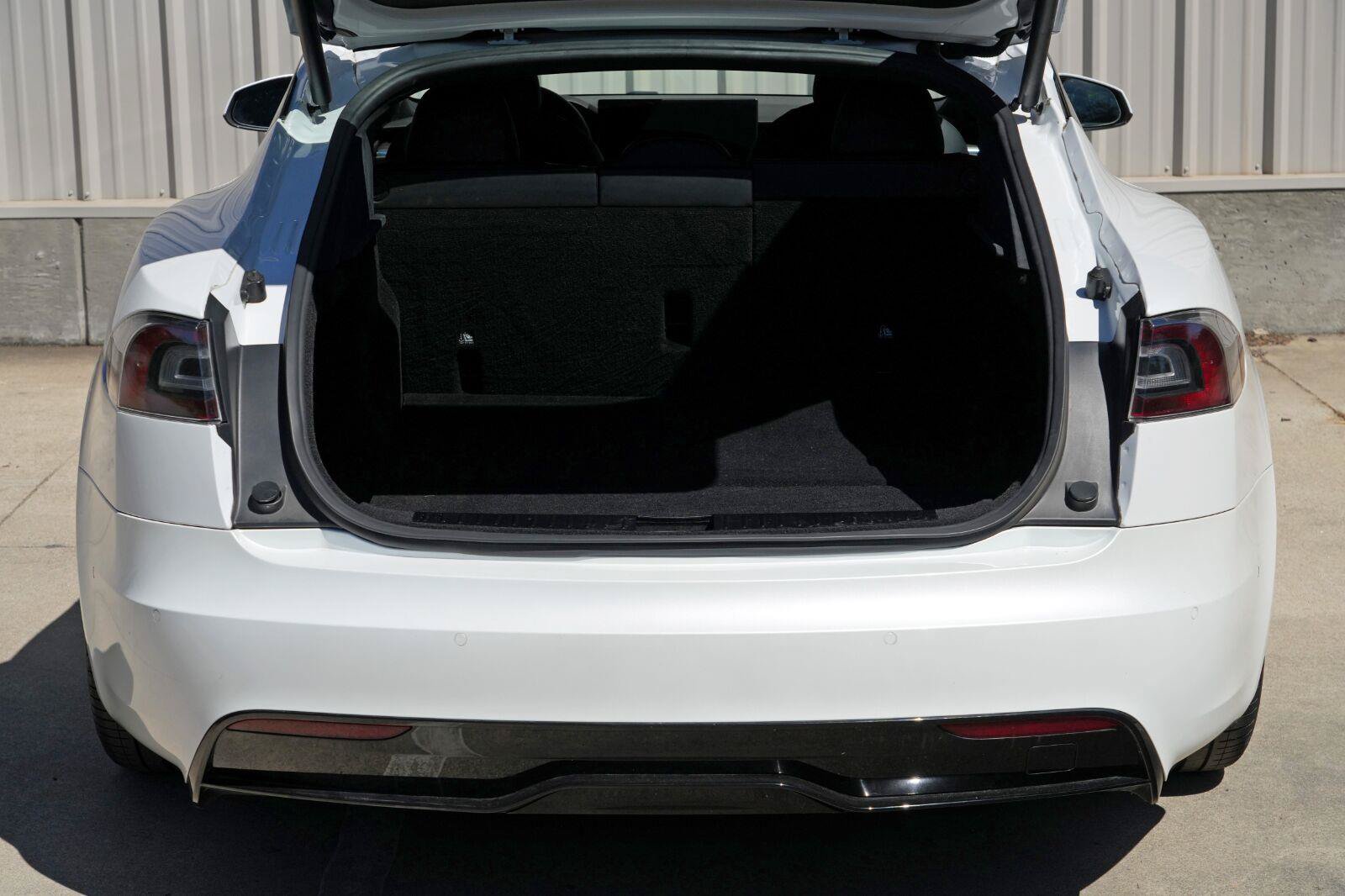 Used 2022 Tesla Model S AWD/4WD image 10