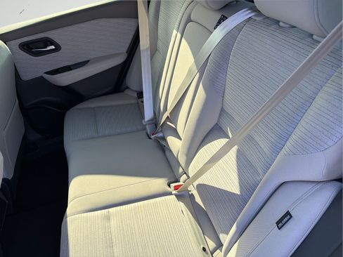 Certified 2023 Nissan Rogue SV FWD image 31