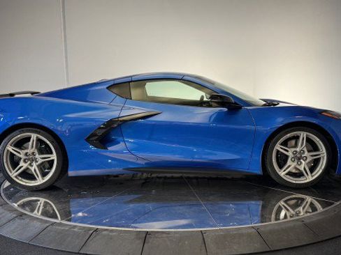 Used 2024 Chevrolet Corvette Stingray Premium Cpe w/ Z51 Performance Package RWD image 29