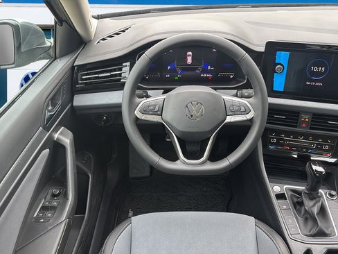 New 2026 Volkswagen Jetta SE FWD image 17