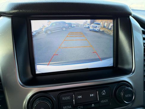 Used 2017 Chevrolet Tahoe LT image 31