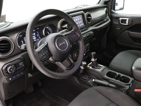 Used 2023 Jeep Wrangler Unlimited AWD/4WD image 13