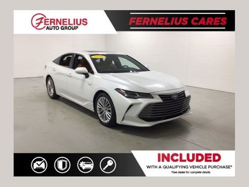 Used 2019 Toyota Avalon Limited image 1