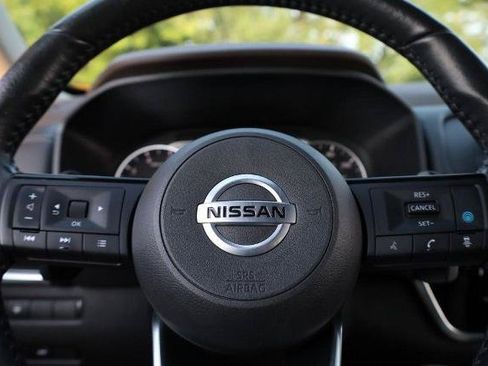 Used 2021 Nissan Rogue SV w/ Premium Package FWD image 11