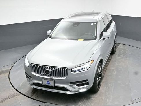 Used 2024 Volvo XC90 B5 Plus w/ Protection Package Premier image 10