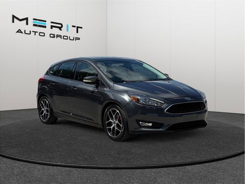 Used 2017 Ford Focus SEL FWD image 1