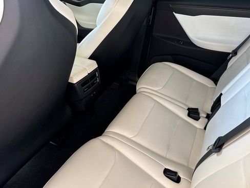 Used 2018 Tesla Model X 75D AWD/4WD image 12