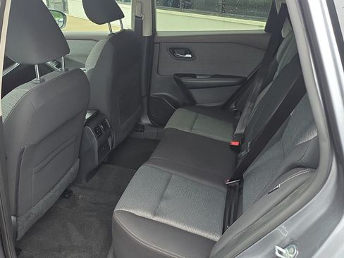 Used 2022 Nissan Rogue SV AWD/4WD image 13