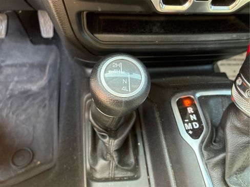 Used 2019 Jeep Wrangler Unlimited Sport S AWD/4WD image 33