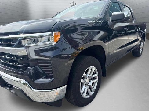 Used 2022 Chevrolet Silverado 1500 LT AWD/4WD image 49