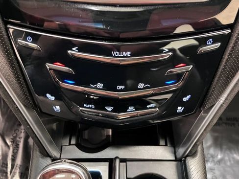 Used 2013 Cadillac XTS Premium image 38