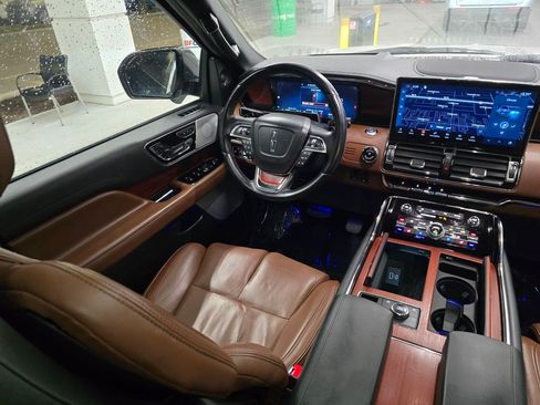 Used 2023 Lincoln Navigator L Reserve AWD/4WD image 44