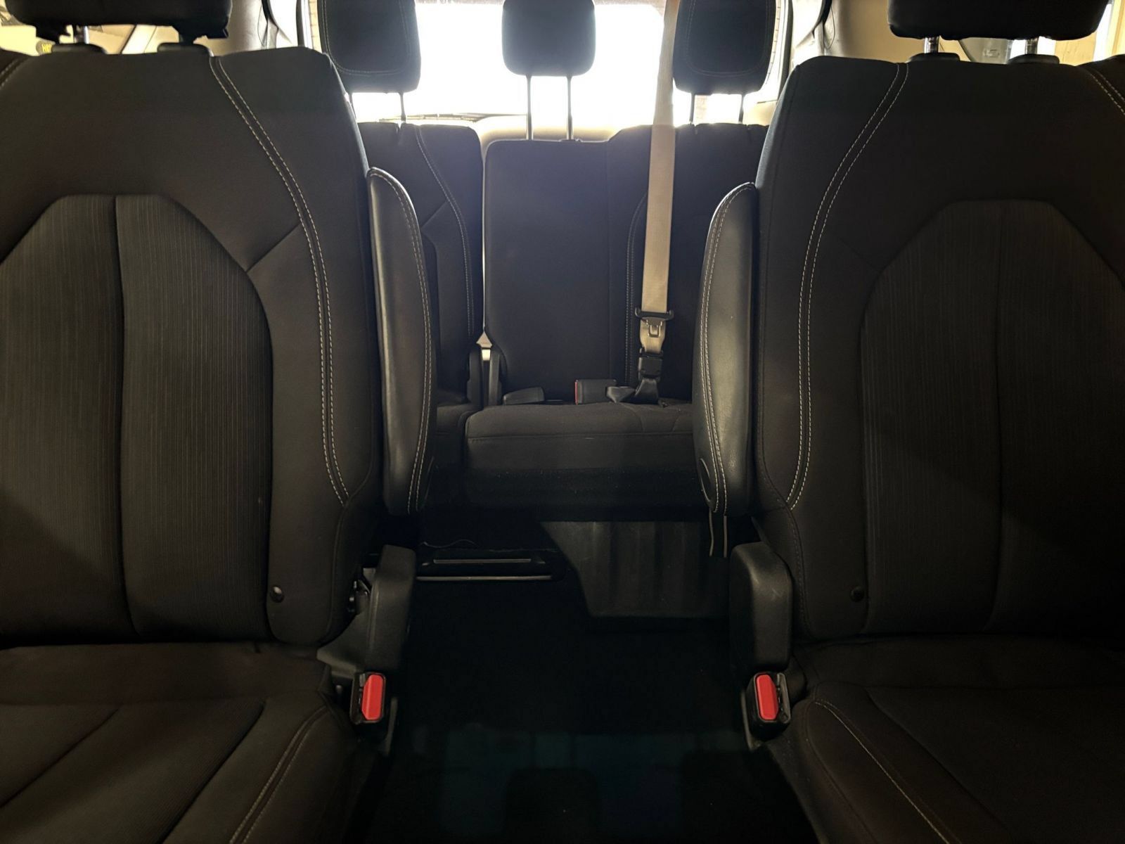Used 2023 Chrysler Voyager LX FWD image 40