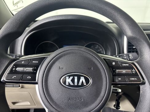 Used 2022 Kia Sportage LX FWD image 11