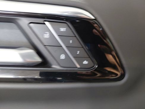 Certified 2026 Chevrolet Suburban High Country AWD/4WD image 29