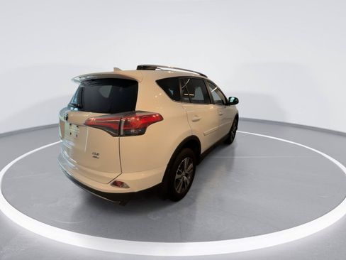 Used 2018 Toyota RAV4 XLE w/ Plus Extra Value Package AWD/4WD image 7