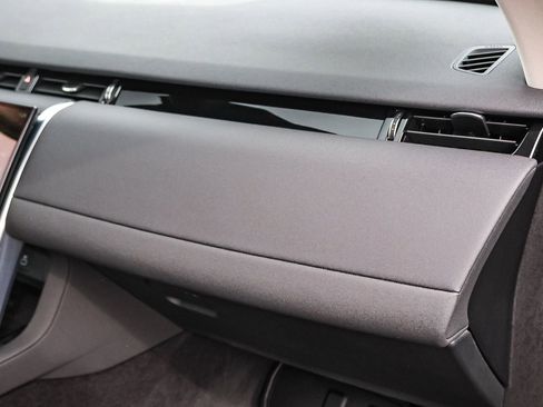 Certified 2024 Land Rover Discovery Sport S image 17