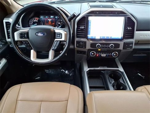 Used 2022 Ford F350 Lariat w/ Chrome Package image 17