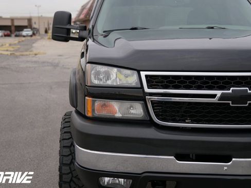 Used 2006 Chevrolet Silverado 2500 LT w/ Skid Plate Package image 4