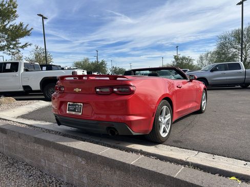 Used 2020 Chevrolet Camaro LT image 3