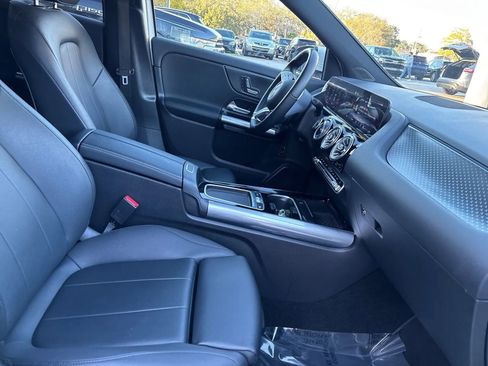 Used 2025 Mercedes-Benz GLA 250 image 13
