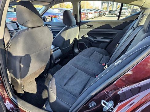 Used 2024 Nissan Altima 2.5 SV image 8