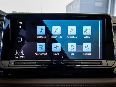 New 2026 Volkswagen Atlas Cross Sport SEL AWD/4WD image 45