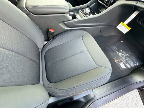 New 2025 Jeep Grand Cherokee Laredo X image 31