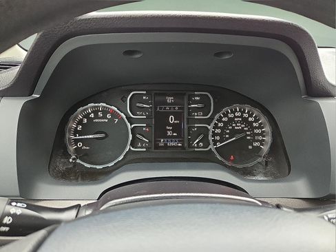 Used 2020 Toyota Tundra SR5 w/ SR5 Upgrade Package AWD/4WD image 23