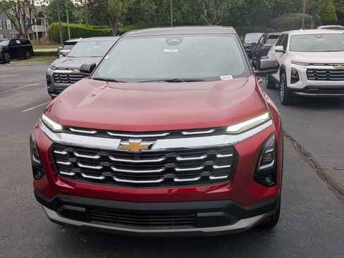 New 2026 Chevrolet Equinox LT w/ Safety and Technology Package FWD image 2