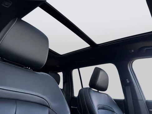 New 2026 Jeep Grand Cherokee Limited AWD/4WD image 18