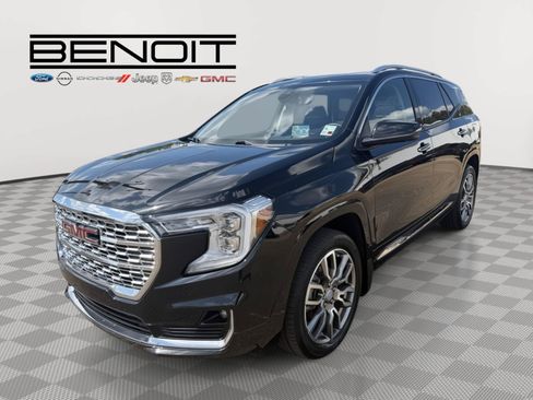 Used 2024 GMC Terrain Denali w/ Denali Premium Package AWD/4WD image 1