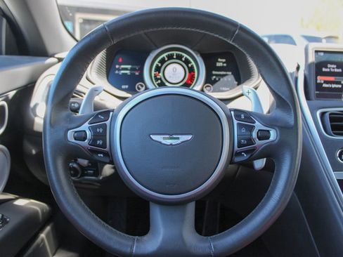 Used 2020 Aston Martin DB11 Volante RWD image 13