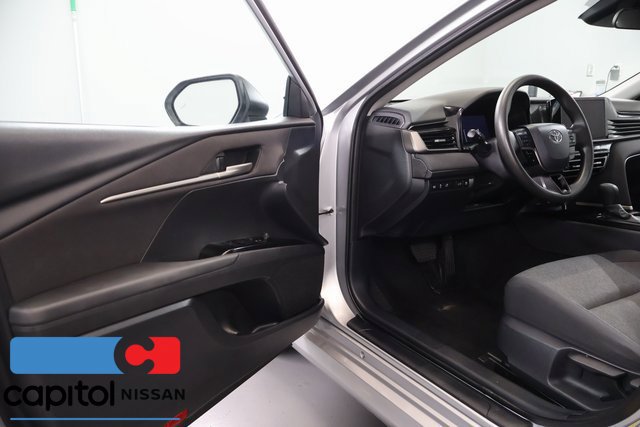 Used 2025 Toyota Camry LE FWD image 8