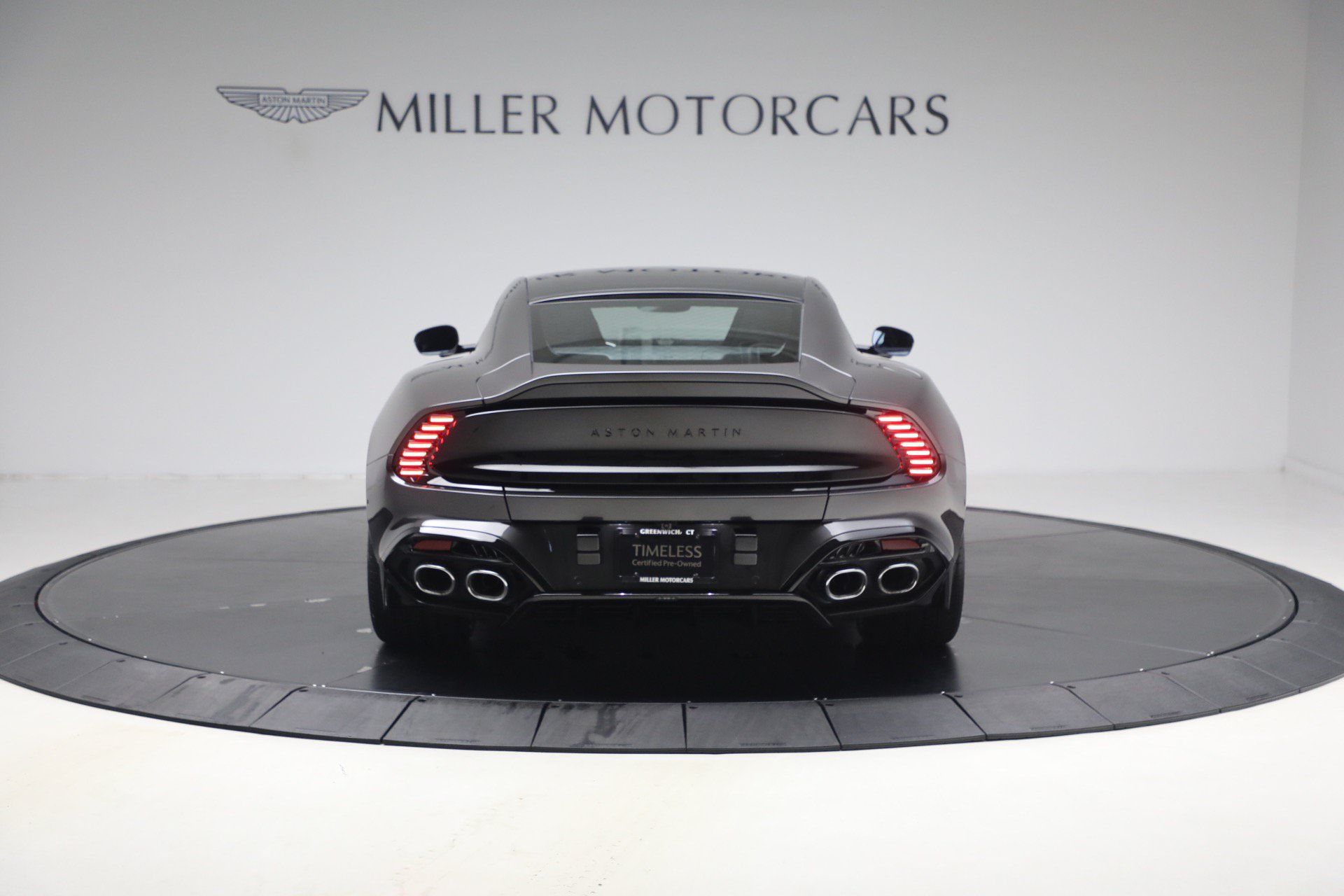 Used 2026 Aston Martin Vanquish RWD image 6