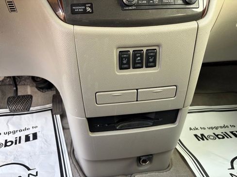 Used 2014 Nissan Quest LE FWD image 23
