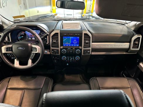Used 2021 Ford F250 Lariat AWD/4WD image 4