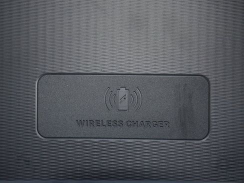 New 2025 Jeep Grand Cherokee Altitude image 4